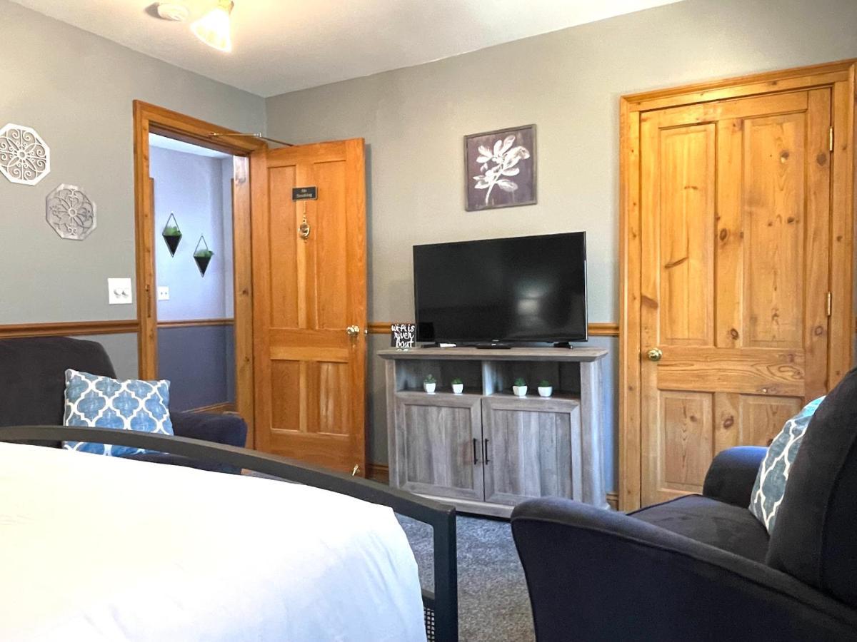 Riverboat Suites ガリーナ エクステリア 写真